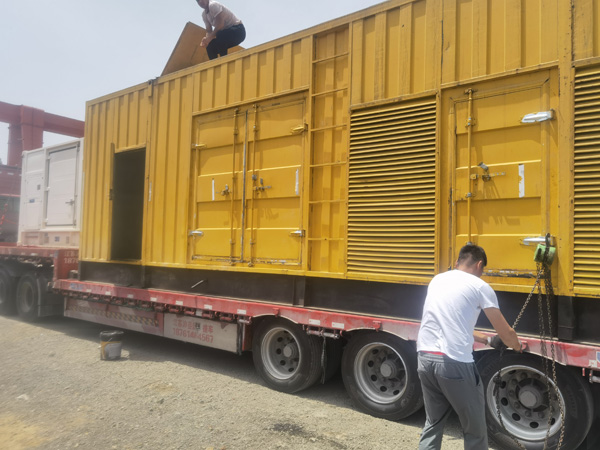 吉利除了负载情况和发动机维护，还有哪些因素会影响 200kw 柴油发电机的油耗？